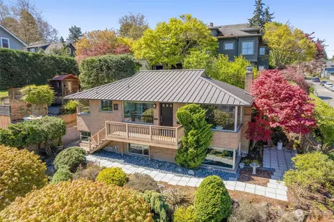 6115 Linden Ave N, Seattle, WA 98103