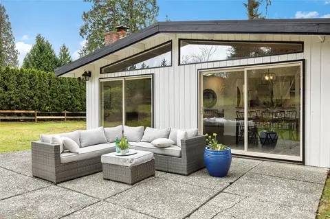 Exterior - 21625 45th Ave SE, Bothell, WA 98021 photo 6 of 7