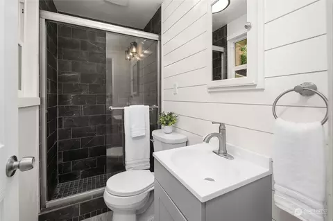 Bath - 21625 45th Ave SE, Bothell, WA 98021 photo 3 of 3