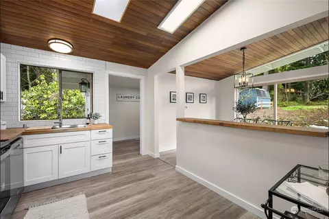 Entry Way - 21625 45th Ave SE, Bothell, WA 98021 photo 1 of 1