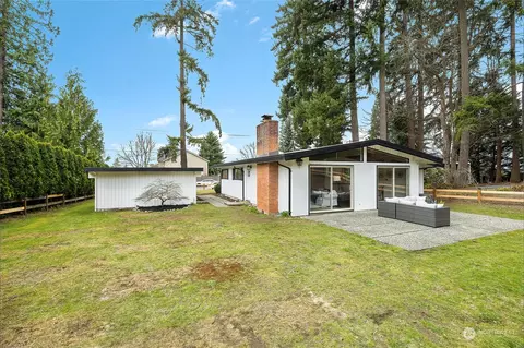 Exterior - 21625 45th Ave SE, Bothell, WA 98021 photo 5 of 7