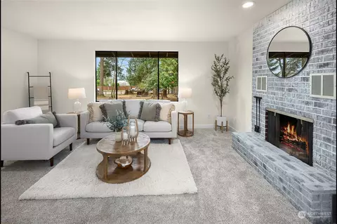 Living - 21625 45th Ave SE, Bothell, WA 98021 photo 2 of 6
