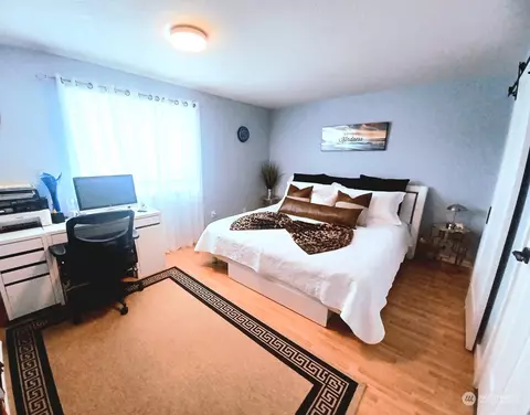 Bedroom - 9101 11th Pl W, Everett, WA 98204 photo 10 of 12