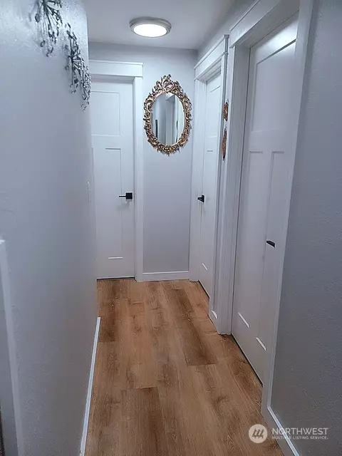 Entry Way - 9101 11th Pl W, Everett, WA 98204 photo 2 of 2
