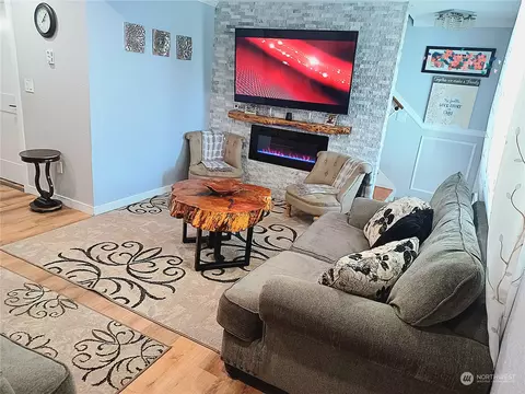 Living - 9101 11th Pl W, Everett, WA 98204 photo 2 of 5