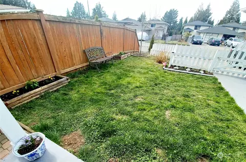 Exterior - 9101 11th Pl W, Everett, WA 98204 photo 4 of 6