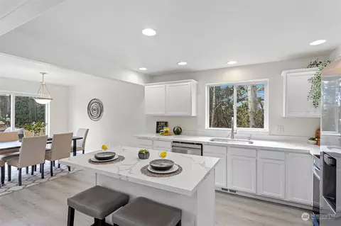 Kitchen - 14233 41st Dr SE, Mill Creek, WA 98012 photo 2 of 4