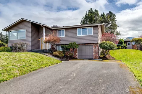 430 E Vashon Ave, Port Angeles, WA 98362