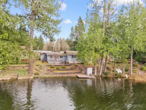 721 E Trails End Dr, Belfair, WA 98528