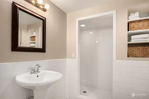 Bath - 16144 Bothell Way NE, Lake Forest Park, WA 98155 photo 5 of 6