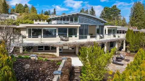 Exterior - 16144 Bothell Way NE, Lake Forest Park, WA 98155 photo 7 of 8