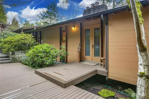 4323 Carol Ln, Mercer Island, WA 98040