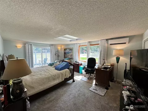 Bedroom - 332 Dungeness Mdws, Sequim, WA 98382 photo 6 of 6