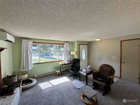 Living - 332 Dungeness Mdws, Sequim, WA 98382 photo 2 of 2
