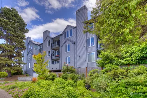 5901 Phinney Ave N #104, Seattle, WA 98103