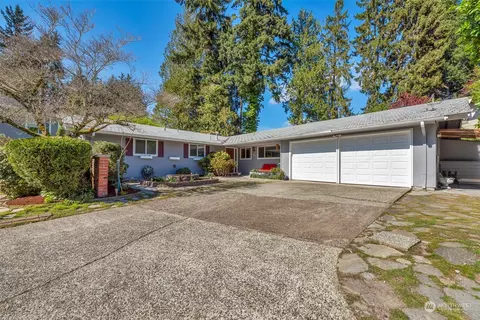 10434 NE 16th Pl, Bellevue, WA 98004