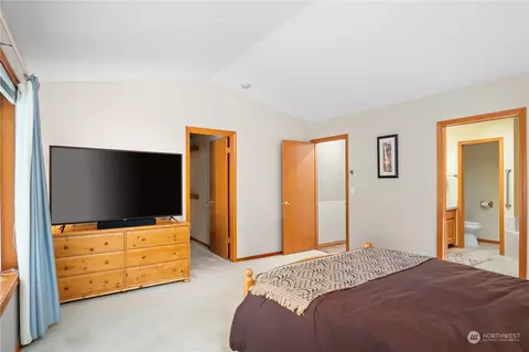 Bedroom - 11315 37th Ave SE, Everett, WA 98208 photo 2 of 4
