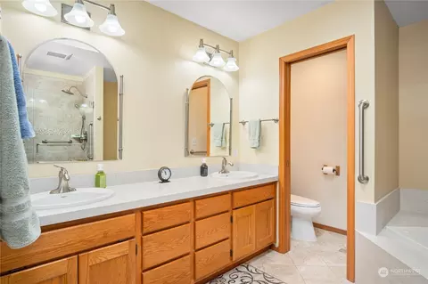 Bath - 11315 37th Ave SE, Everett, WA 98208 photo 1 of 3