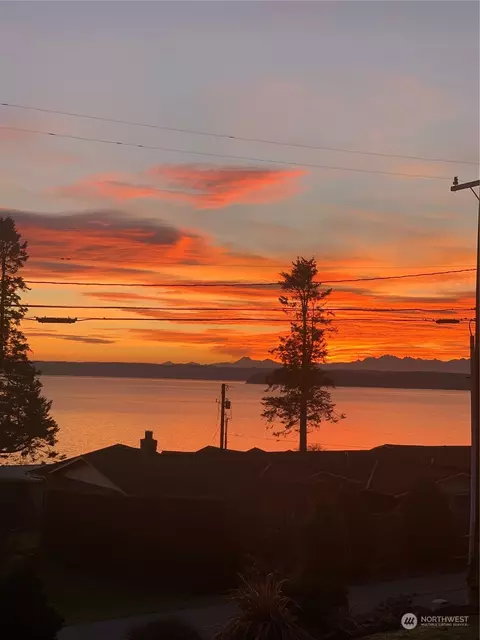 405 Priest Point Dr NW, Marysville, WA 98271