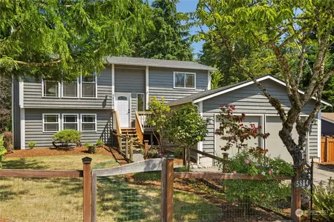 5814 NE 204th Pl, Kenmore, WA 98028