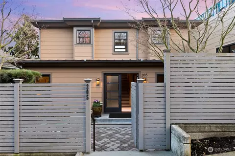 205 Prospect St, Seattle, WA 98109