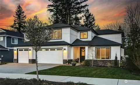 928 10th Pl NW, Issaquah, WA 98027