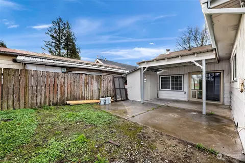 Exterior - 302 2nd St, Sumas, WA 98295 photo 14 of 15