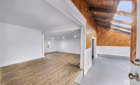 Entry Way - 302 2nd St, Sumas, WA 98295 photo 1 of 1