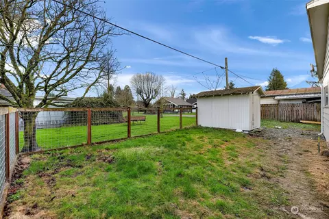 Exterior - 302 2nd St, Sumas, WA 98295 photo 12 of 15