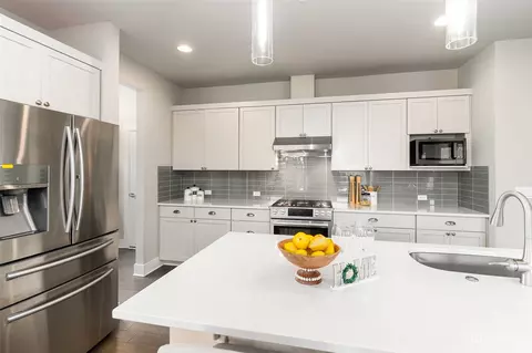 Kitchen - 19613 92nd Ave NE, Bothell, WA 98011 photo 4 of 4