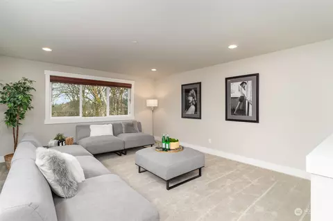 Living - 19613 92nd Ave NE, Bothell, WA 98011 photo 2 of 5