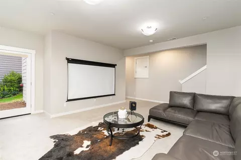 Living - 19613 92nd Ave NE, Bothell, WA 98011 photo 5 of 5