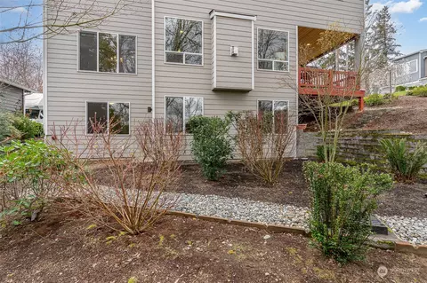 Exterior - 19613 92nd Ave NE, Bothell, WA 98011 photo 6 of 9