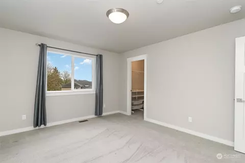 Bedroom - 19613 92nd Ave NE, Bothell, WA 98011 photo 2 of 4