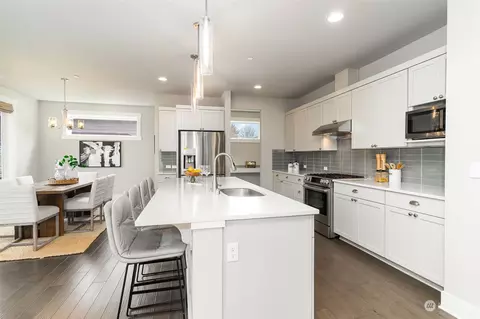 Kitchen - 19613 92nd Ave NE, Bothell, WA 98011 photo 2 of 4