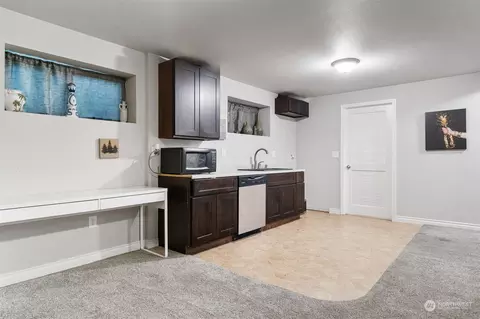 Kitchen - 730 Tipsoo Loop S, Rainier, WA 98576 photo 3 of 4
