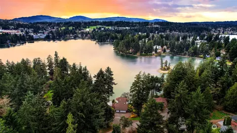1531 Lower Marine Dr, Bremerton, WA 98312