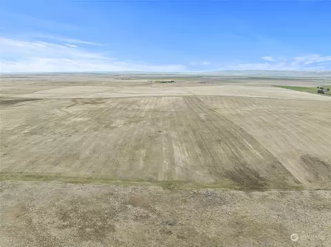 1 Rd 3 NW, Waterville, WA 98858