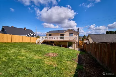 Exterior - 5304 S 3rd Ave, Everett, WA 98203 photo 8 of 10