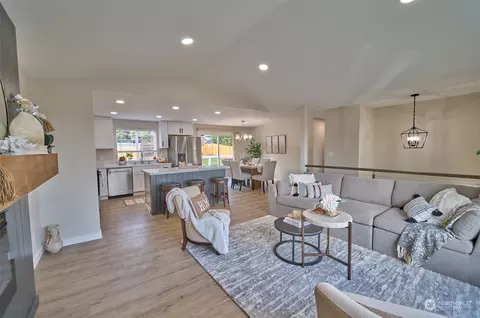 Living - 5304 S 3rd Ave, Everett, WA 98203 photo 3 of 5