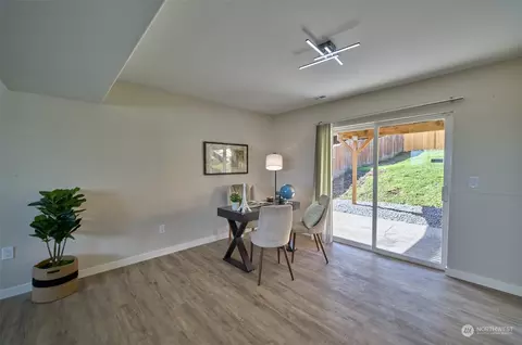 Dining - 5304 S 3rd Ave, Everett, WA 98203 photo 4 of 5