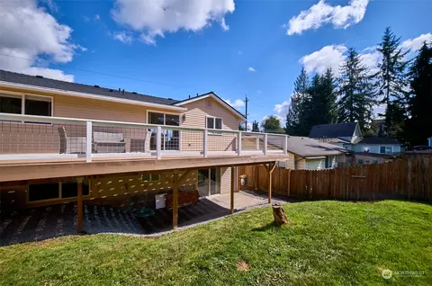 Exterior - 5304 S 3rd Ave, Everett, WA 98203 photo 4 of 10