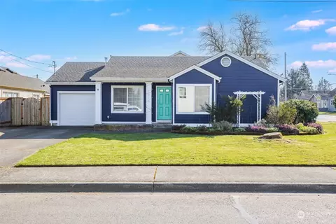 1574 Chinook Ave, Enumclaw, WA 98022