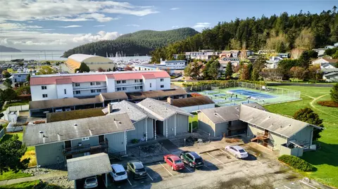 1710 Skyline Way #202, Anacortes, WA 98221