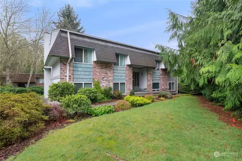 6103 NE 6107 Ne 194th Pl, Kenmore, WA 98028
