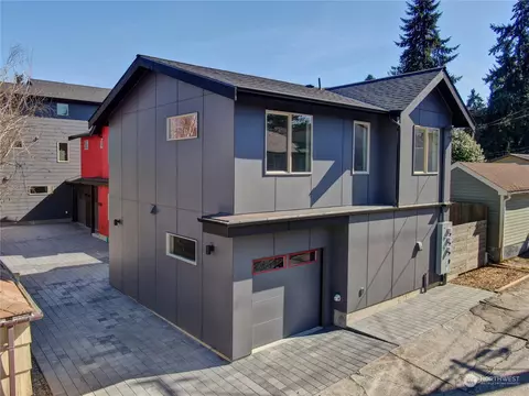 2637 41st Ave SW, Seattle, WA 98116