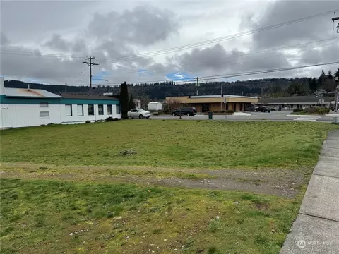 106 Center St W, Eatonville, WA 98328
