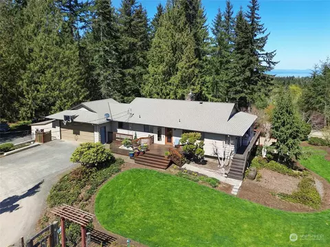 234 Baker Farm Rd, Port Angeles, WA 98362