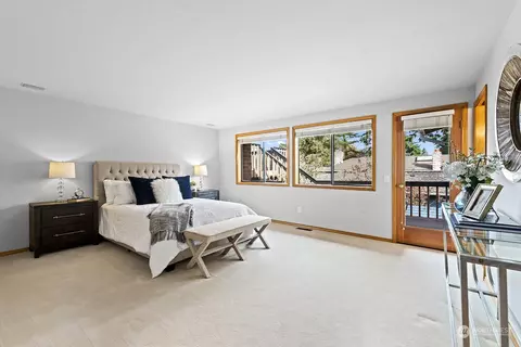 Bedroom - 635 Pine St, Edmonds, WA 98020 photo 1 of 4