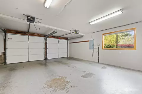 Exterior - 635 Pine St, Edmonds, WA 98020 photo 12 of 13